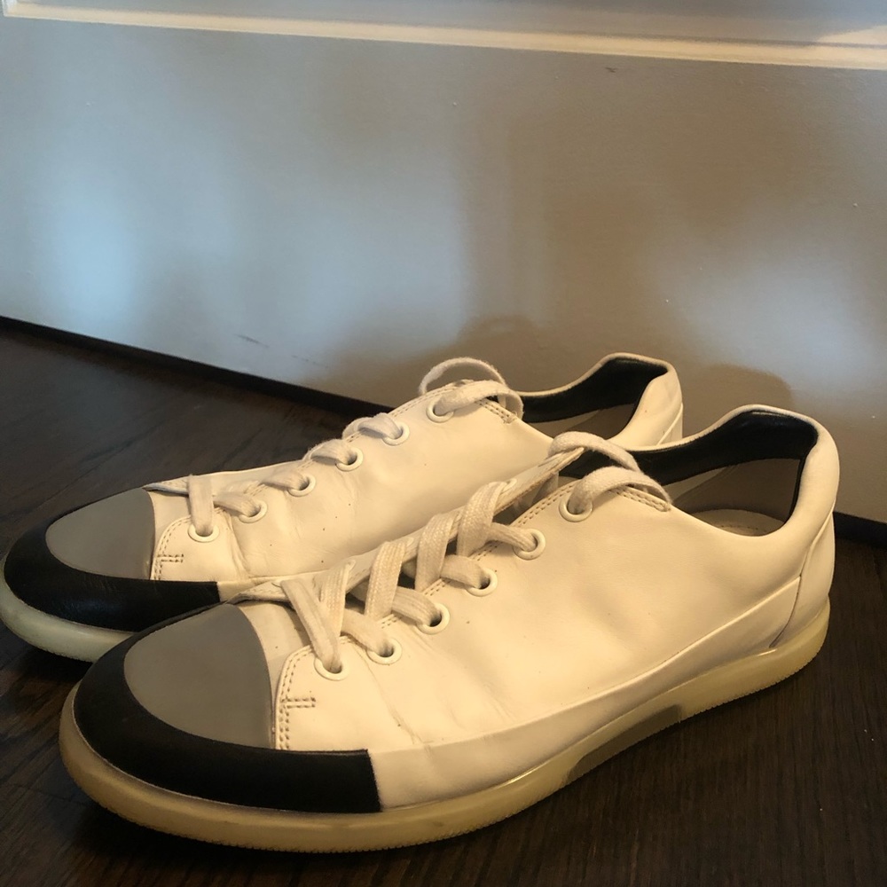 Prada leather sneakers 9.5 - Picture 3 of 12